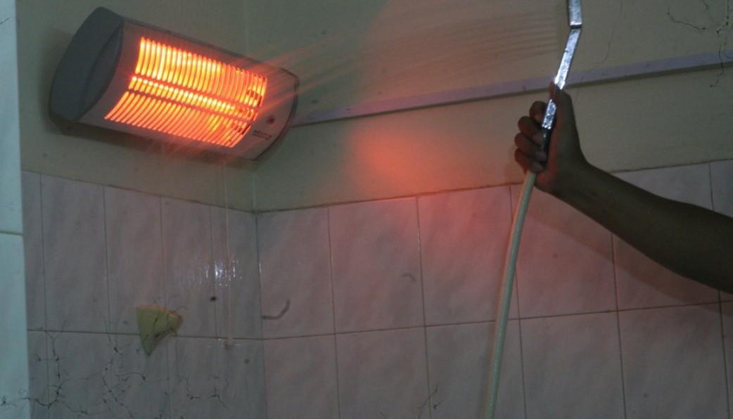 Đèn sưởi nhà tắm siêu chịu nước