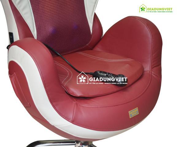 Thiết kế sang trọng với vỏ ngoài là da cao cấp của máy massage lưng hồng ngoại