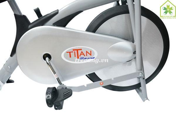 Xe đạp tập thể dục Titan thương hiệu nổi tiếng