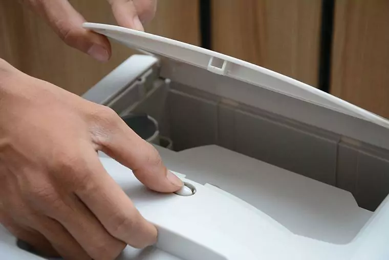 Thường xuyên kiểm tra vệ sinh quạt hơi nước