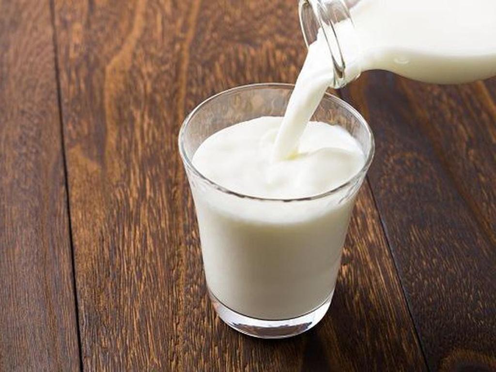 Sữa tươi không đường bao nhiêu calo? Uống sữa giảm cân thế nào?