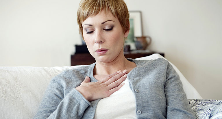 Đau bụng phải khi hít thở sâu có nguyên nhân gì?
