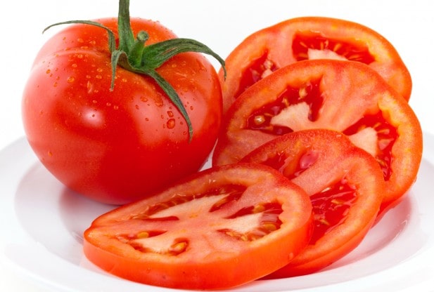 Thực phẩm tốt cho gan không thể thiếu cà chua, bổ sung cà chua thường xuyên sẽ giúp gan bạn được tốt hơn 