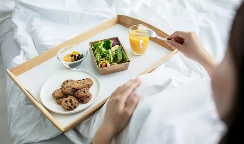 Nên chia nhỏ bữa ăn trong ngày 