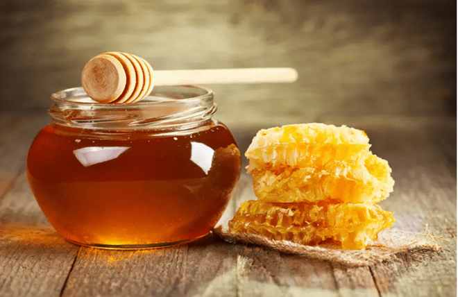 Mật ong chứa nhiều chất dinh dưỡng thiết yếu cho cơ thể