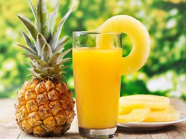 Bổ sung nước dứa ngay nếu bạn chưa biết bị sỏi thận uống gì cho tan sỏi 
