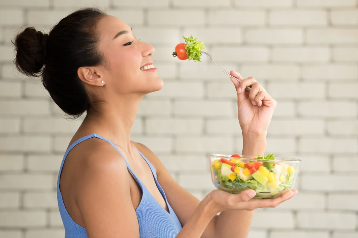 Xây dựng chế độ ăn uống khoa học sẽ hỗ trợ các bài tập nhảy dây giảm mỡ bụng hiệu quả hơn