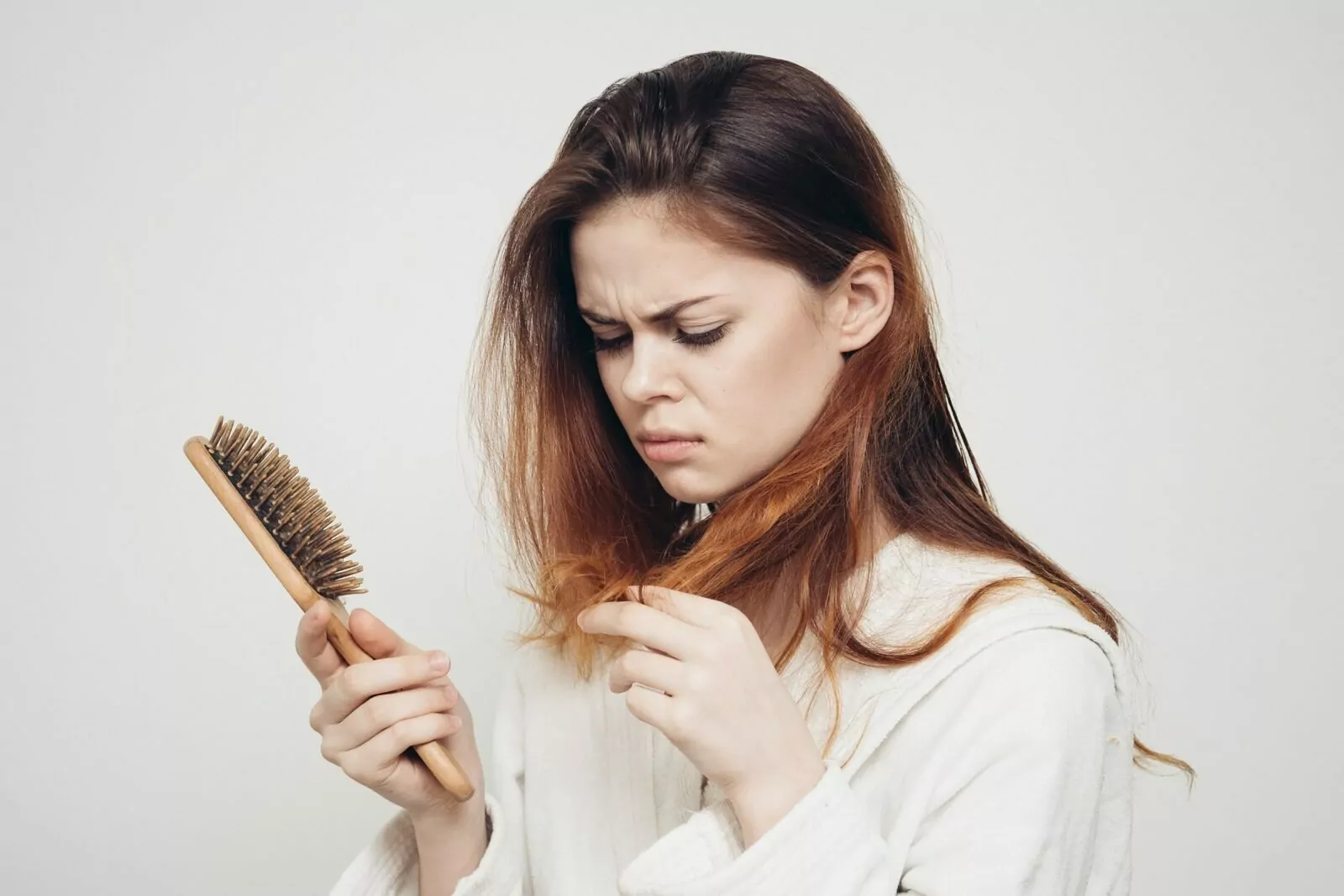 Gội đầu bằng bồ kết giúp giảm tóc gãy rụng
