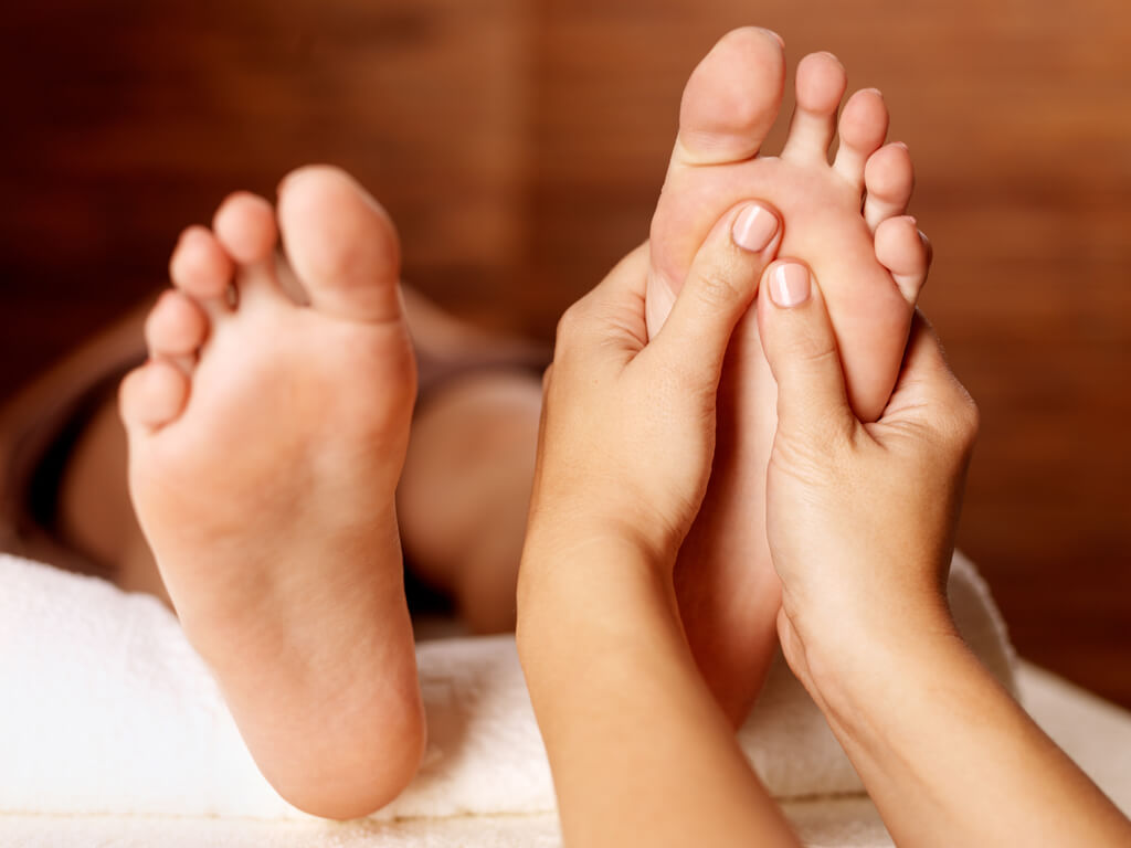 Cách massage chân hiệu quả