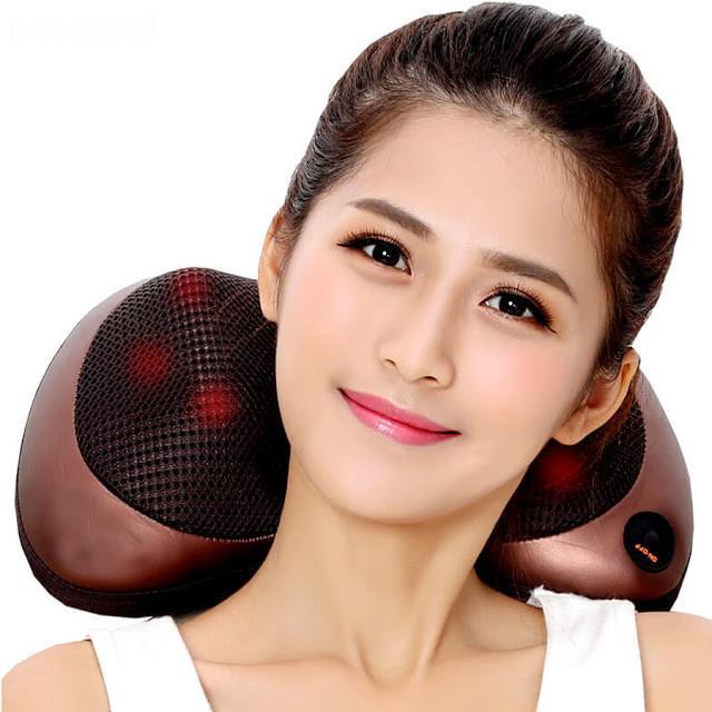 Xua tan đau mỏi vai gáy với gối massage hồng ngoại