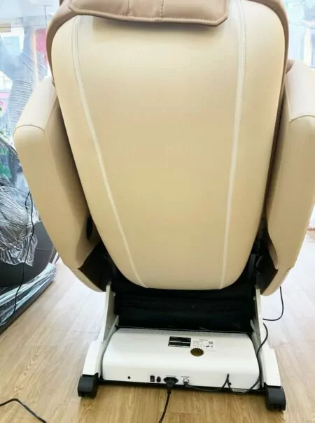 Ghế mát xa chính hãng JS 550 thiết kế mặt sau