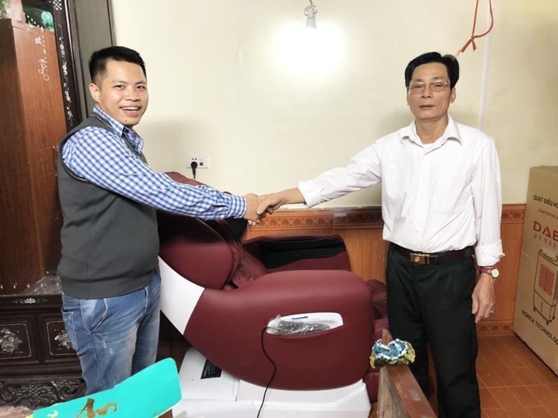 Shop Gia Dụng Việt bán ghế massage Panasonic cho a Dương